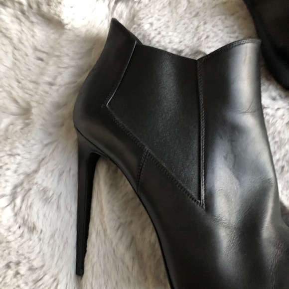 Saint Laurent Leather Ankle Point Boots - Picture 3 of 3